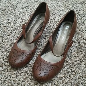 Brown high heel shoes